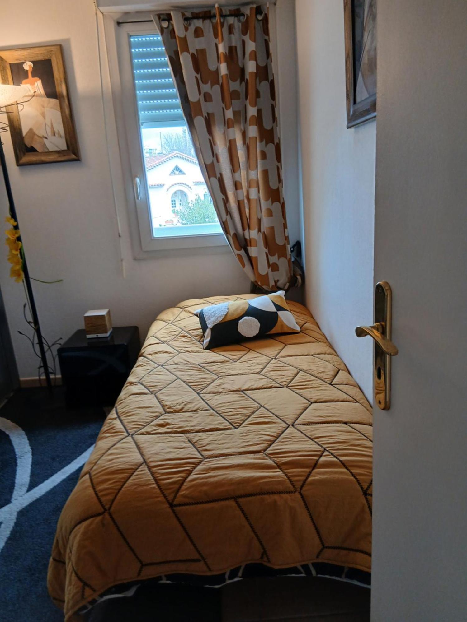 Location Chambre 2 Personnes Chez Angela Cannes Habitación foto